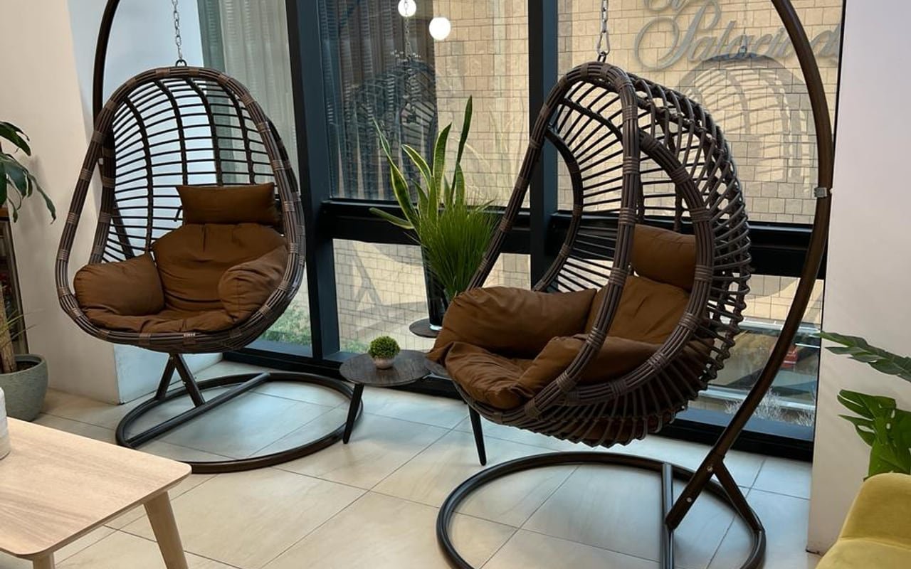 Sala de espera del edificio médico WeHeal en Polanco